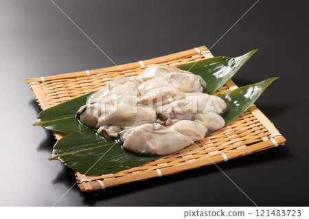 [Miyagi Prefecture] Raw oysters (for eating raw) 121483723