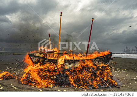 The burning of the king boat The burning of the king boat 121484368