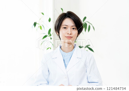 女營養師進行營養指導 121484734