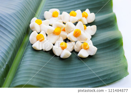 Kleeb Lamduan, Thai Shortbread Cookies 121484877
