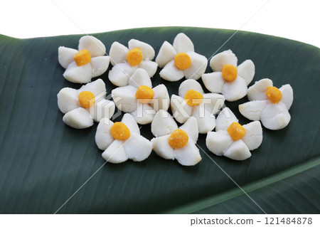 Kleeb Lamduan, Thai Shortbread Cookies 121484878