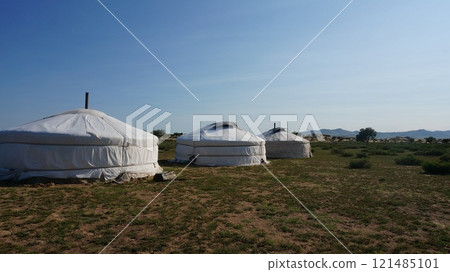 Mongolian residence 121485101