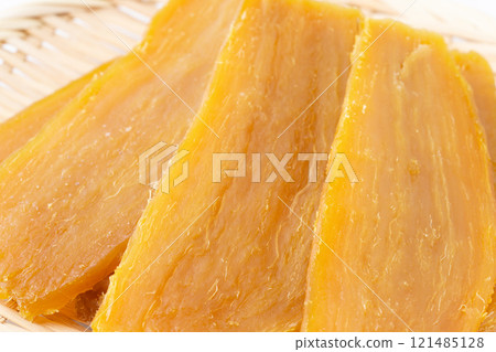 Close-up of delicious dried sweet potato 121485128