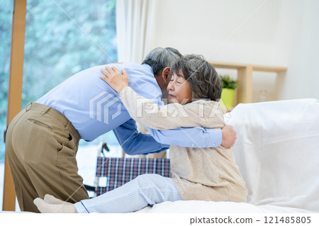 Elderly care image Nursing care image Senior nursing home 121485805