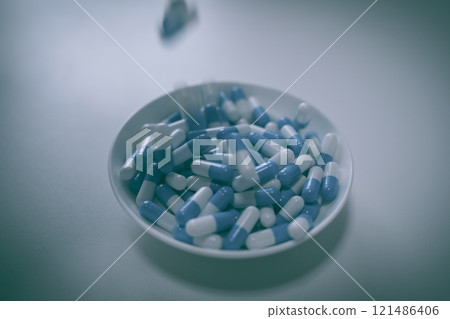 Overdose, OD image, taking large amounts of drugs, drug overdose, stress, depression, young people, social issues 121486406