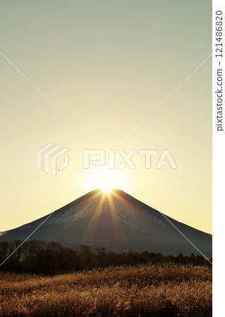 Diamond Fuji 121486820