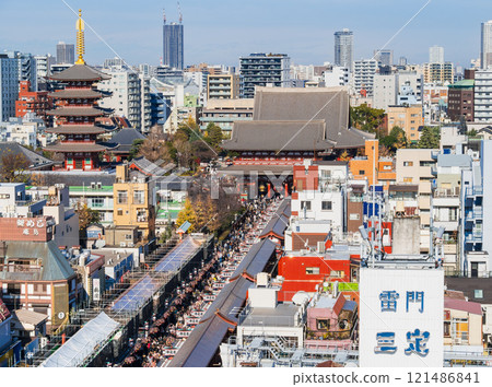 Senso-ji Temple Hokuramon和Nakamise 121486841