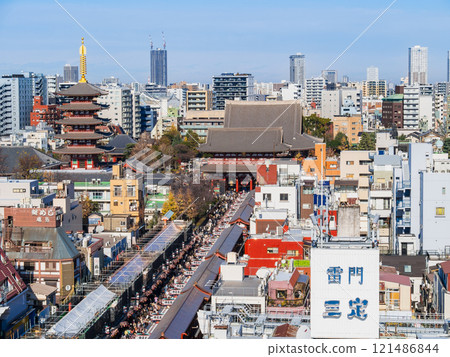 Senso-ji Temple Hokuramon and Nakamise 121486844