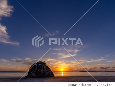 <島根縣>出雲大社、海上日落、稻佐海灘和弁天島，10月 121487158
