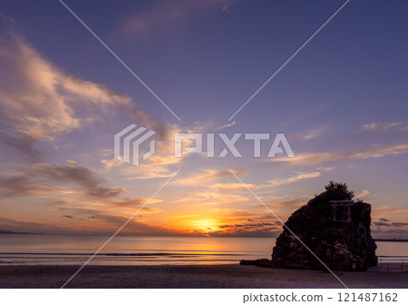 <島根縣>出雲大社、海上日落、稻佐海灘和弁天島，10月 121487162