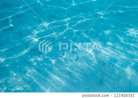 游泳池水 121488381