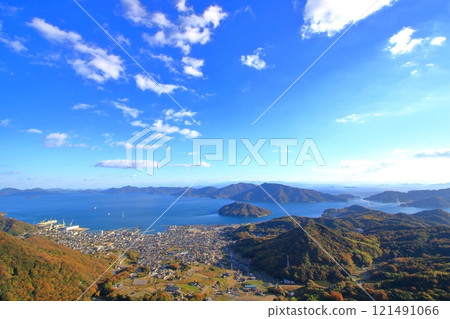 The Setouchi landscape unfolds below 121491066
