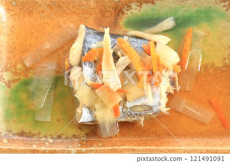 Simmered Spanish mackerel 121491091