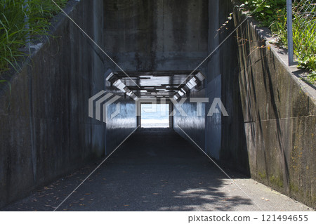 [Kanagawa Prefecture] Miyukihama Beach - A tunnel leading to the sea 121494655