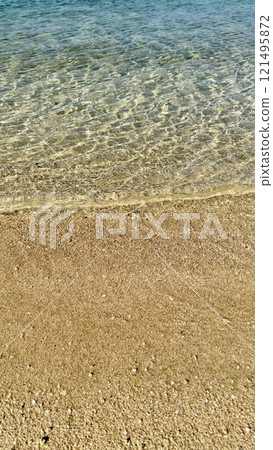 Beautiful sea at the shore of the beach on Okinawa's main island 121495872