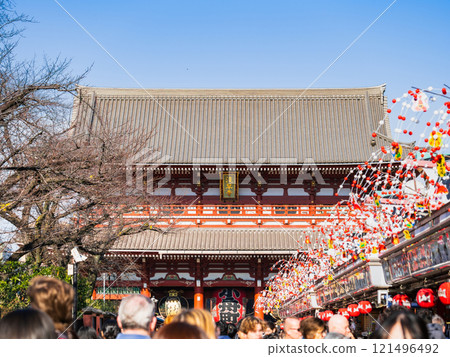 Senso-ji Temple Hokuramon和Nakamise 121496492