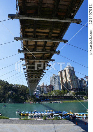 碧潭吊橋（台灣新北市新田區） 121497918