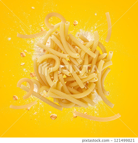 Maccheroni lisci pasta exploding 121499821