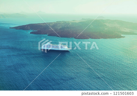 Vew on Santorini volcano caldera and bay with a cruise ship in Aegean Sea. 121501603