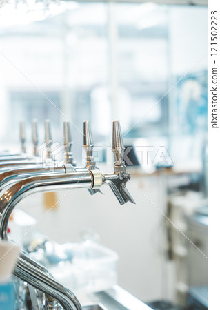 啤酒廠內的啤酒分配器攝影合作:月岡啤酒廠 啤酒廠內的啤酒分配器攝影合作:月岡啤酒廠 121502223