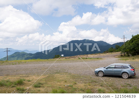 [Mt. Tsurugi Super Forest Road] Wind Square and Cars 121504639