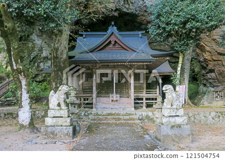 Iwaya Shrine, Wakasa Town, Yazu District, Tottori 121504754