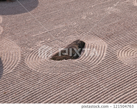 Rock garden 121504763