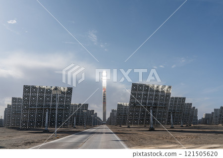 Molten salt tower type solar power plant 121505620