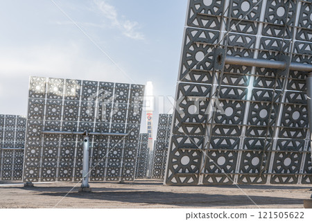 熔鹽塔式太陽能發電廠 121505622