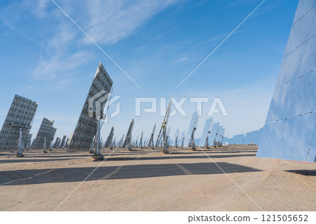 熔鹽塔式太陽能發電廠 121505652