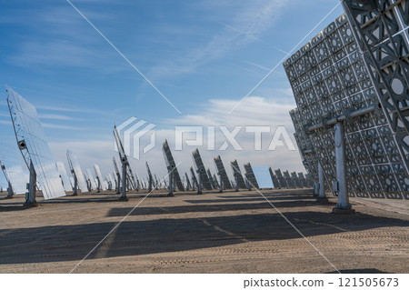 Molten salt tower type solar power plant 121505673