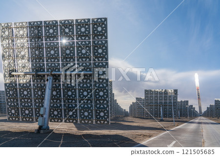 熔鹽塔式太陽能發電廠 121505685