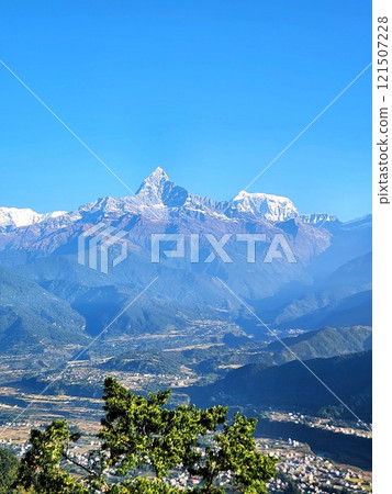 Nepal: Spectacular views of the Himalayas from Sarangkot Observatory 121507228