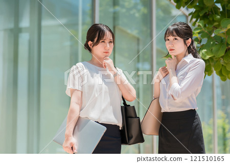 擔心失敗的上班族、事業女性（換工作、退休、重整、疲勞、求職、跳槽） 121510165