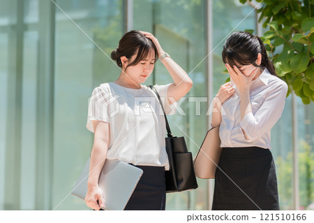 擔心失敗的上班族、事業女性（換工作、退休、重整、疲勞、求職、跳槽） 121510166