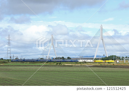 The Royal Express Hokkaido heading for the northernmost Wakkanai 121512425