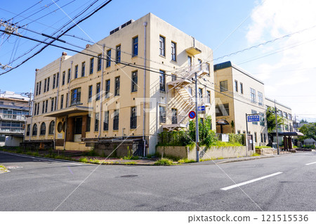 京都市兒童福利中心（京都市上京區竹屋町通千本東入內町） 121515536