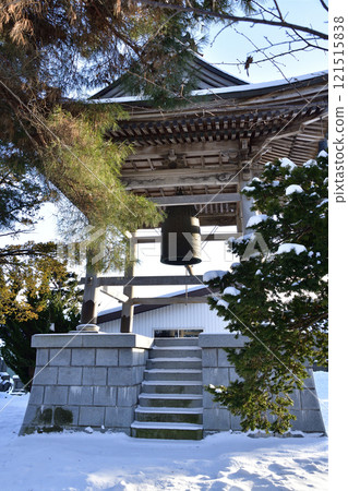 拍攝北海道北斗市熱德山醍醐寺境內的冬季風景 121515838