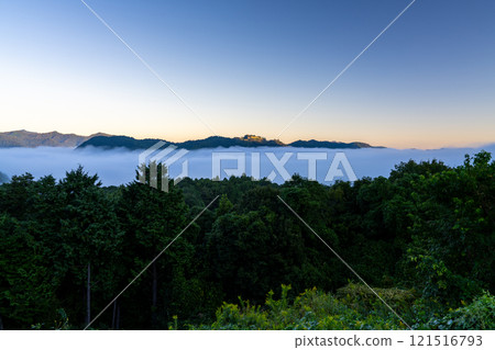 [Japan's 100 Famous Castles] Tsuwano Castle Ruins Floating in the Sea of Autumn Clouds 3, Tsuwano Town, Kashima Prefecture 121516793