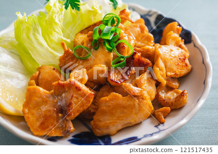 Grilled chicken tuna marinated in miso 121517435