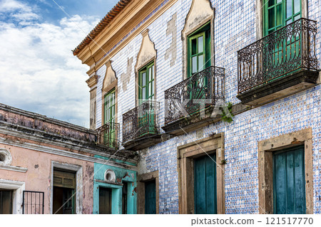 Old colonial style house Old colonial style house 121517770