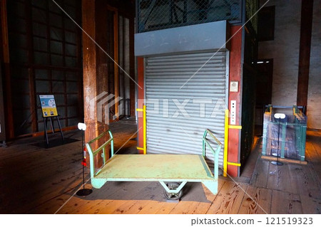 Tomioka Silk Mill, Former Tomioka Silk Mill, West Cocoon Warehouse, Document Exhibition Room, Luggage Elevator 121519323