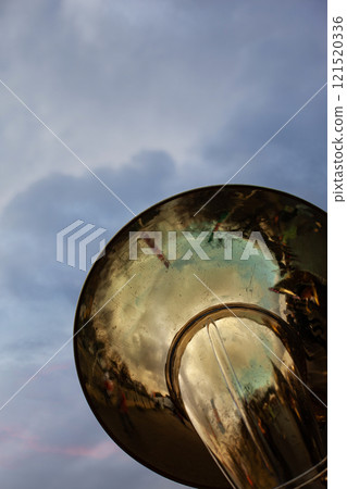 The music of the orchestra resounds at dusk 121520336