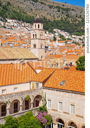 A beautiful view of Dubrovnik from the city walls A beautiful view of Dubrovnik from the city walls 121520760