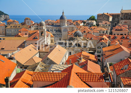 A beautiful view of Dubrovnik from the city walls 121520807
