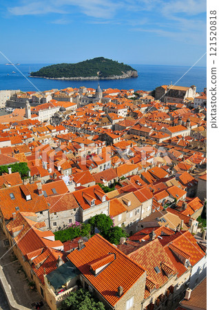 A beautiful view of Dubrovnik from the city walls 121520818