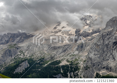 Stunning Dolomites Stunning Dolomites 121521360