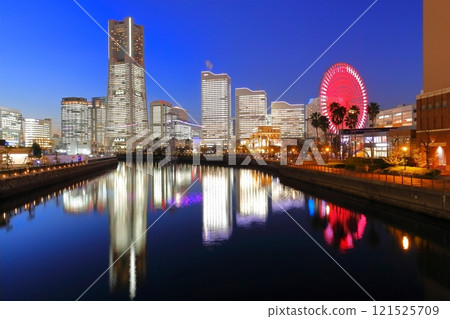 "Kanagawa Prefecture" Yokohama Minatomirai, whole building light up night view "Kanagawa Prefecture" Yokohama Minatomirai, whole building light up night view 121525709