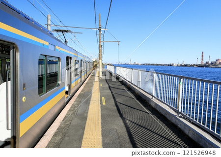 Yokohama City, Umi-Shibaura Station platform and Tsurumi Line E131 series train 121526948