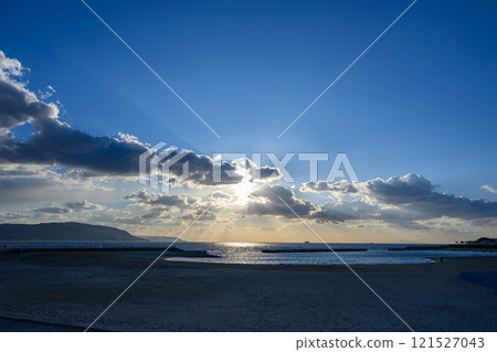Okura Beach in Akashi City, Hyogo Prefecture at dusk 121527043